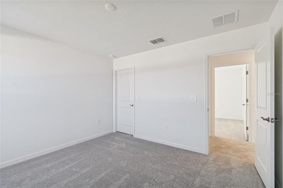 Spacious, unfurnished interior of a new home in Southpointe, Palmetto (Image 27).