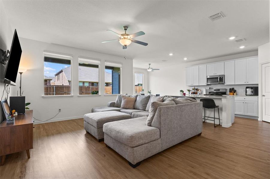 Furnished interior view inside a new home in Bridgewater, Princeton (Image 12).