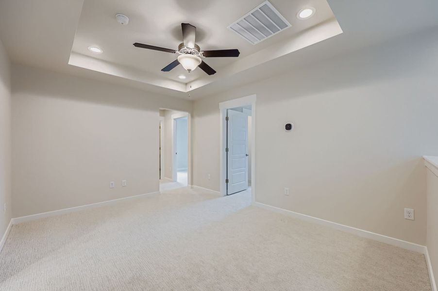 Spacious, unfurnished interior of a new home in Sterling Ranch 40s, Colorado Springs (Image 28).