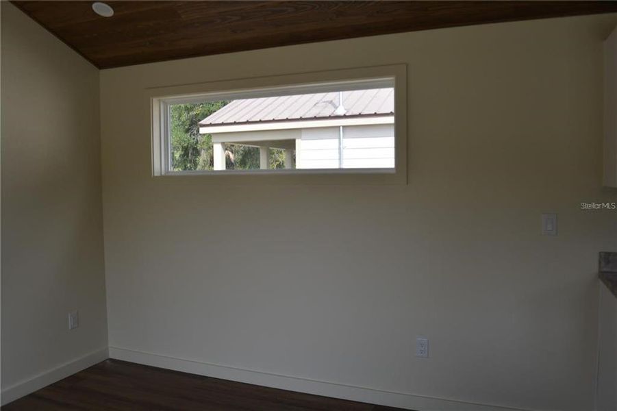 Spacious, unfurnished interior of a new home in , Oviedo (Image 14).