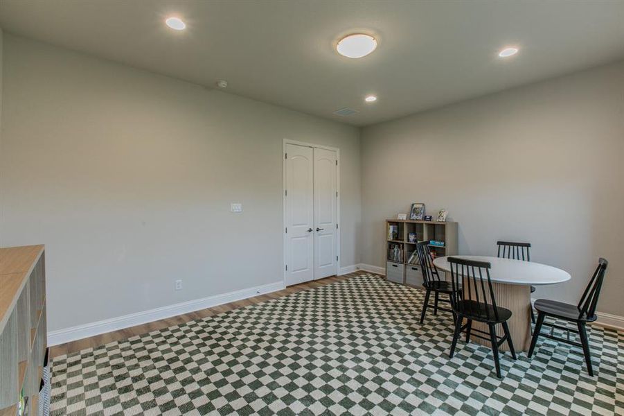 Furnished interior view inside a new home in , Lorena (Image 30).