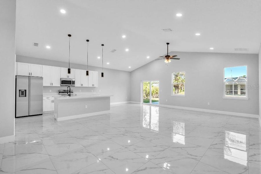 Image 12 of a home in . Image 12 of a home in .