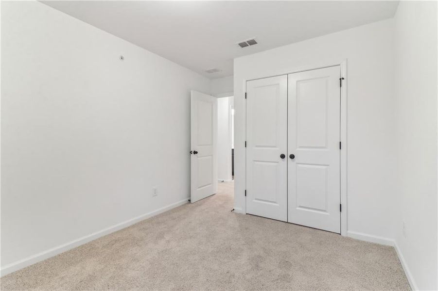 Spacious, unfurnished interior of a new home in Laurelwood, Douglasville (Image 34).