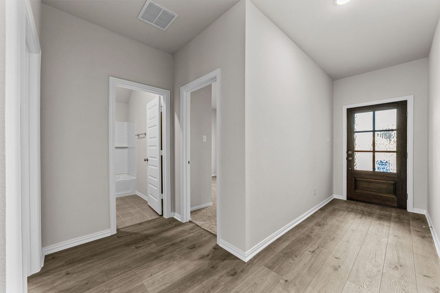 Spacious, unfurnished interior of a new home in Rolling Ridge, Van Alstyne (Image 33). Spacious, unfurnished interior of a new home in Rolling Ridge, Van Alstyne (Image 33).