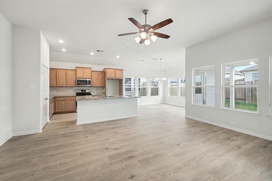 Spacious, unfurnished interior of a new home in Clear View Estates, Willis (Image 22).