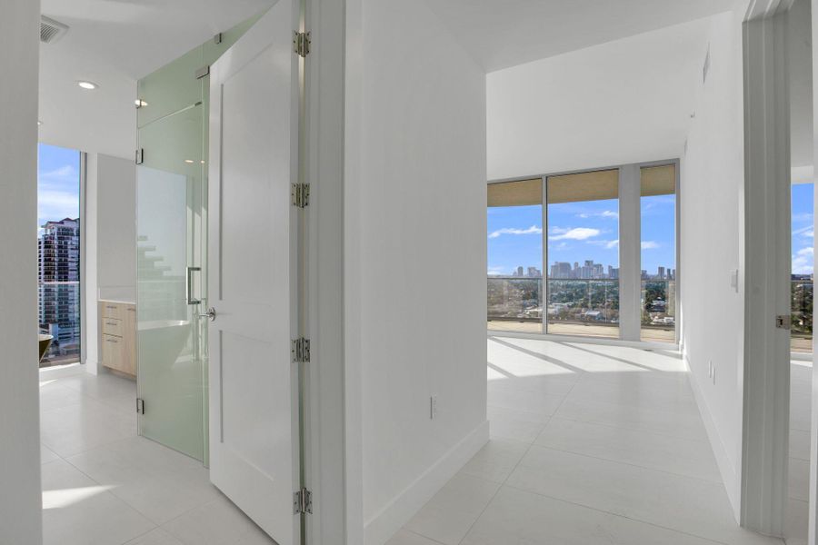 Owner's suite entrace