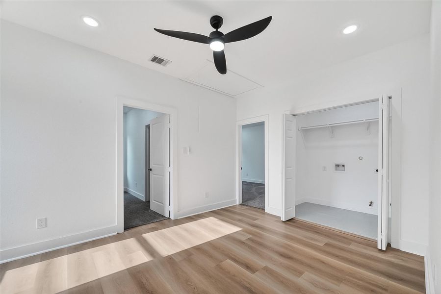 Spacious, unfurnished interior of a new home in , Houston (Image 21).
