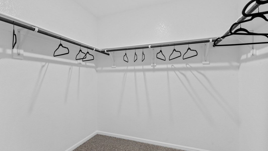 Spacious, unfurnished interior of a new home in Longhorn Estates, Fort Worth (Image 20).