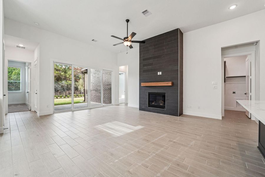 Spacious, unfurnished interior of a new home in Kresston, Montgomery (Image 35).