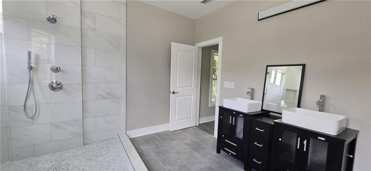 Furnished interior view inside a new home in , Atlanta (Image 16).