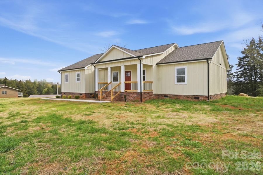 Exterior details and patio area of a home in , Newton (Image 22).