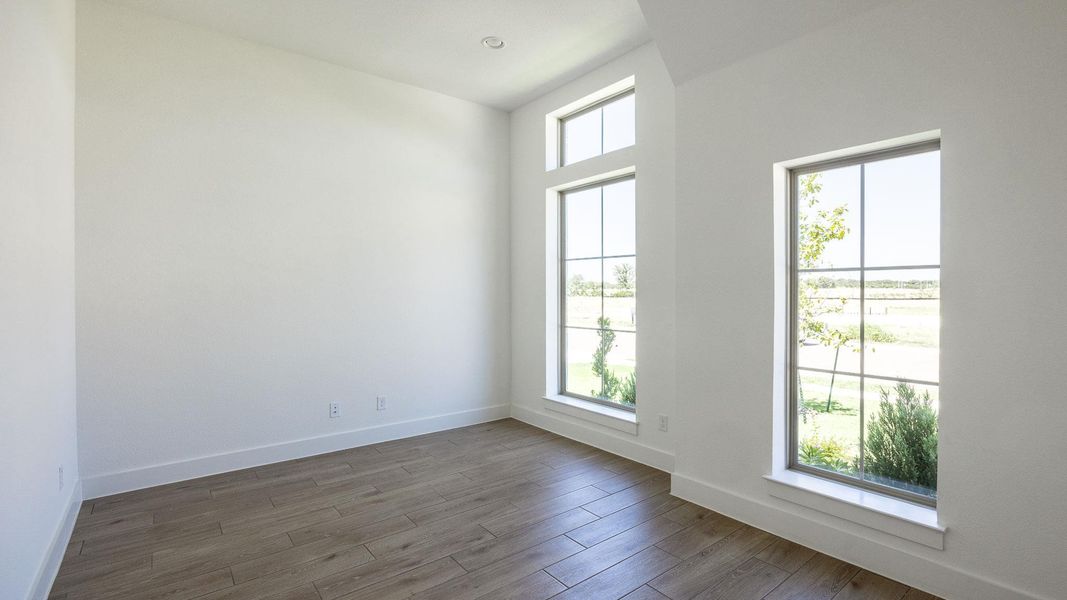 Spacious, unfurnished interior of a new home in Nolina, Georgetown (Image 14).
