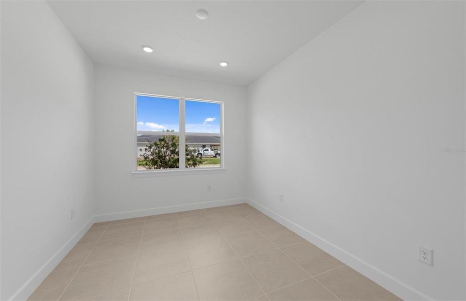 Spacious, unfurnished interior of a new home in Legacy Groves, Nokomis (Image 13).