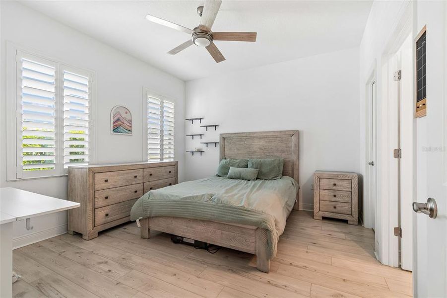 Furnished interior view inside a new home in , Tarpon Springs (Image 18). Furnished interior view inside a new home in , Tarpon Springs (Image 18).
