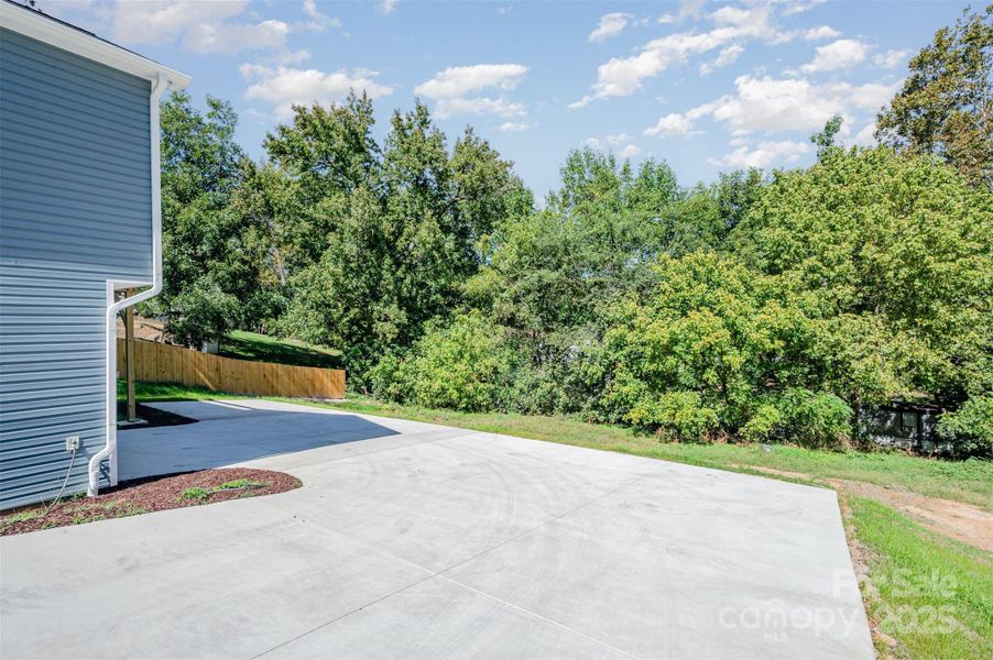 Image 33 of a home in . Image 33 of a home in .