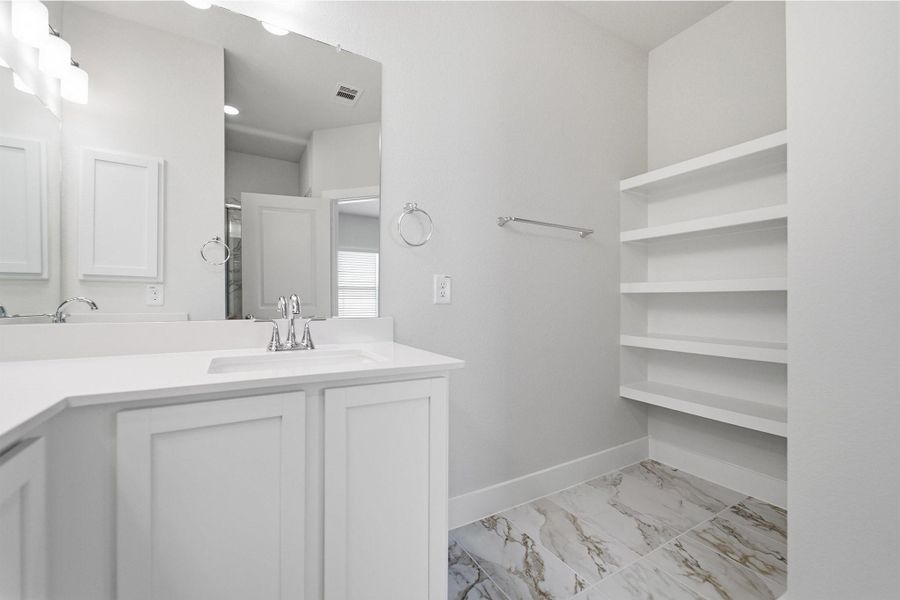 Furnished interior view inside a new home in Bay Creek, Baytown (Image 4).