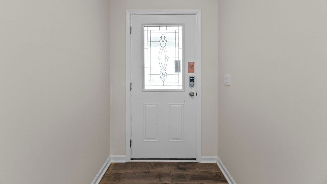 Spacious, unfurnished interior of a new home in West New Bern, New Bern (Image 8).