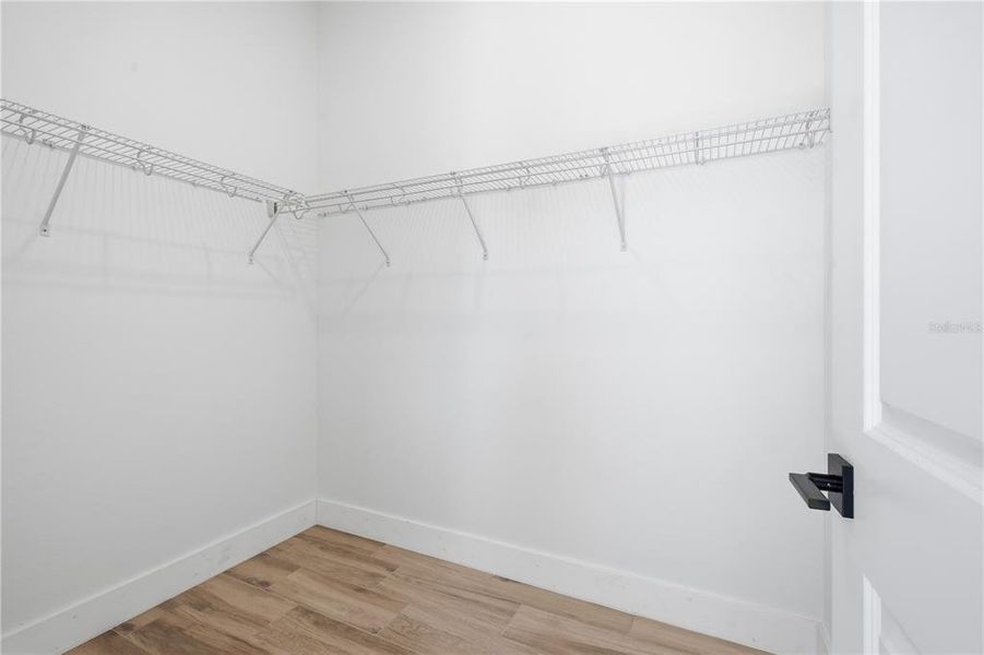 Spacious, unfurnished interior of a new home in , Dunnellon (Image 20).