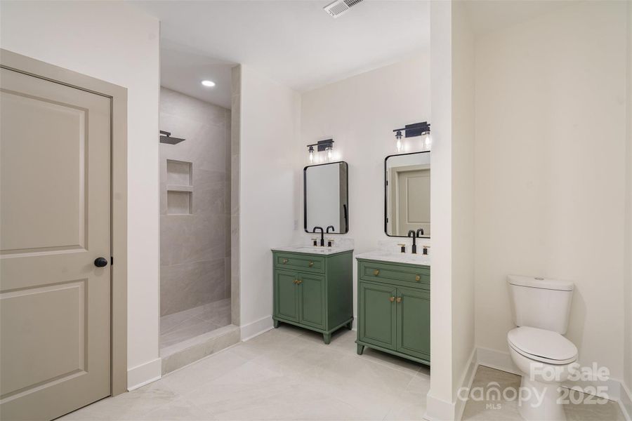 Furnished interior view inside a new home in , Shelby (Image 6).