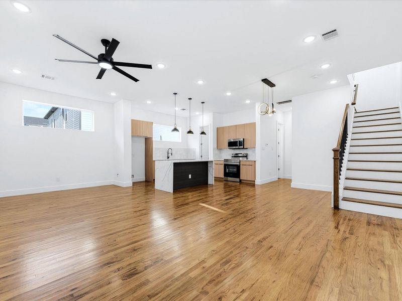 Spacious, unfurnished interior of a new home in , Houston (Image 24).
