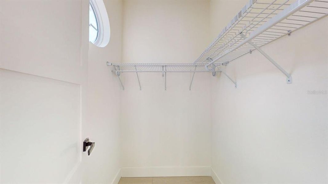 Spacious, unfurnished interior of a new home in , Tampa (Image 50).