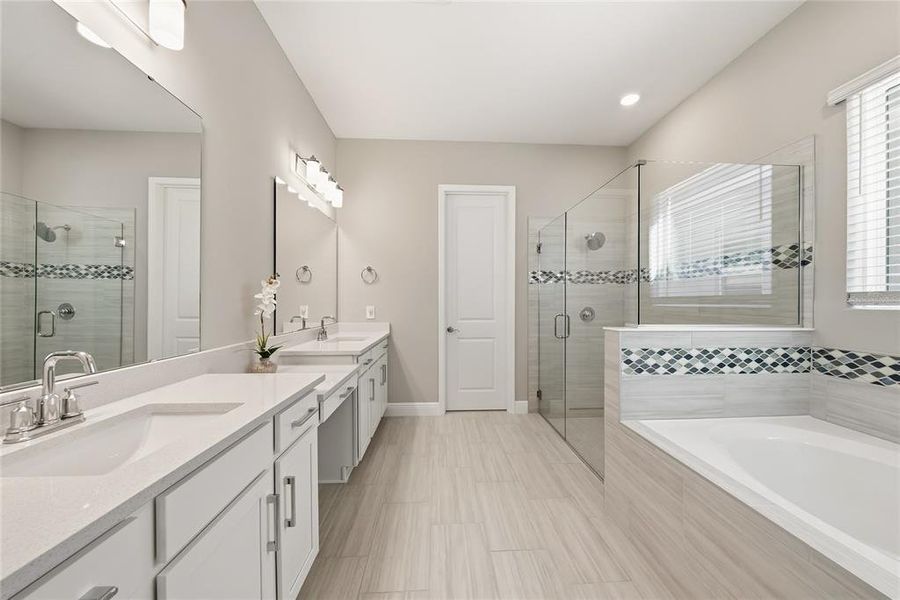 Furnished interior view inside a new home in Silverleaf Reserve, Winter Garden (Image 8).