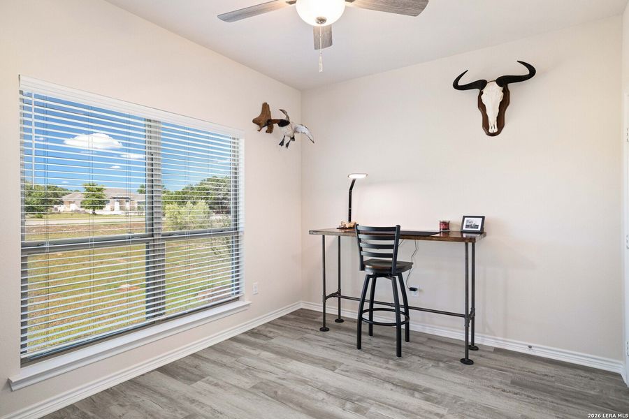 Furnished interior view inside a new home in , Bandera (Image 9).