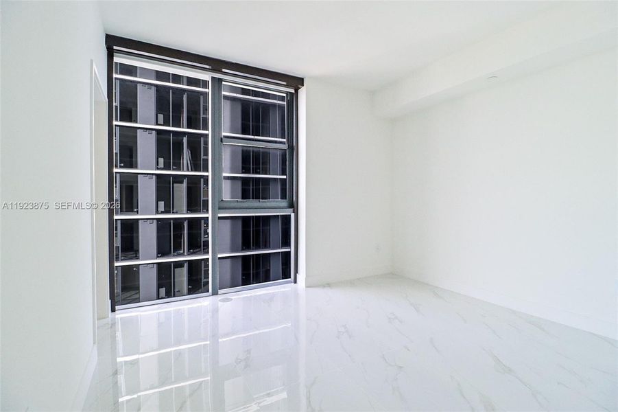 Spacious, unfurnished interior of a new home in , Miami (Image 50).