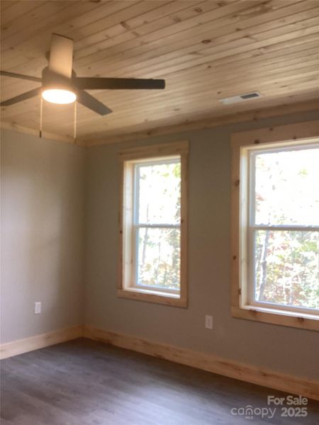 Image 38 of a home in .