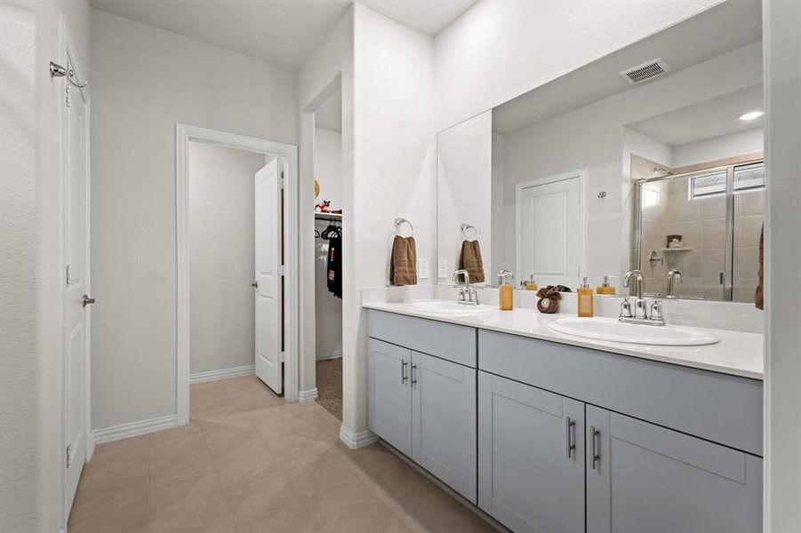 Furnished interior view inside a new home in , Sherman (Image 30). Furnished interior view inside a new home in , Sherman (Image 30).