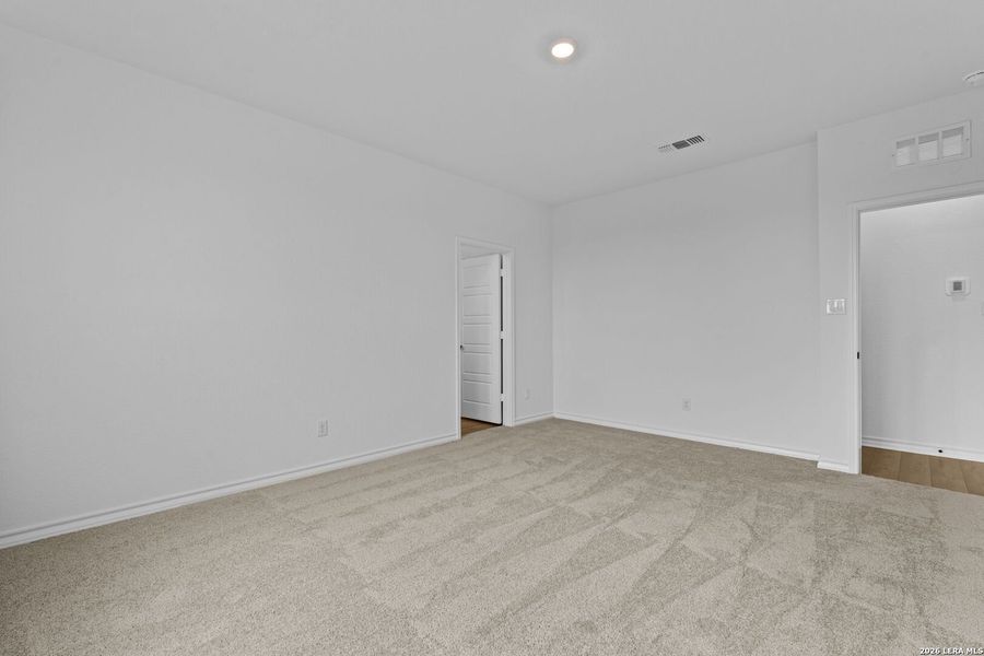 Spacious, unfurnished interior of a new home in Nopal Valley, San Antonio (Image 22). Spacious, unfurnished interior of a new home in Nopal Valley, San Antonio (Image 22).