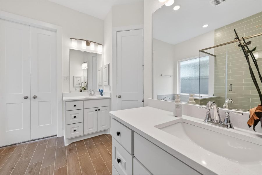 Furnished interior view inside a new home in Jubilee, Hockley (Image 11).