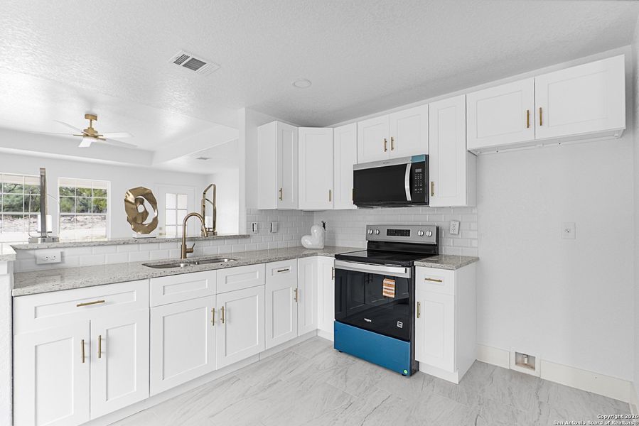 Furnished interior view inside a new home in , Spring Branch (Image 19).