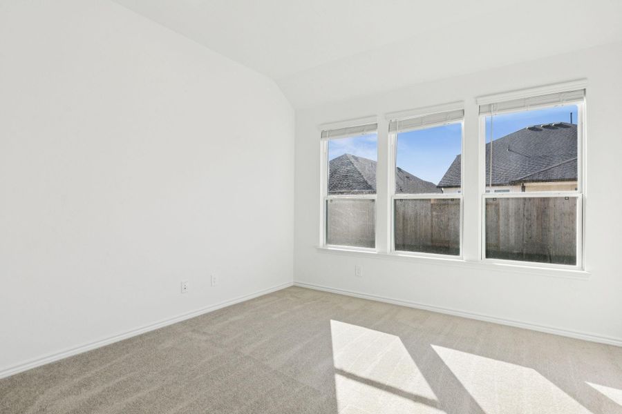 Spacious, unfurnished interior of a new home in Montgomery Bend, Montgomery (Image 14).