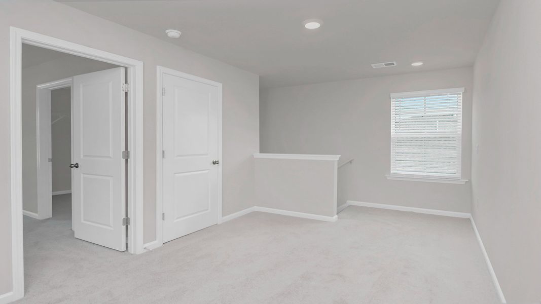 Spacious, unfurnished interior of a new home in Grand Oaks, Columbia (Image 25).