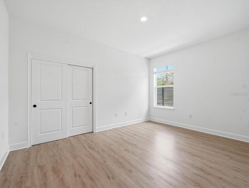Spacious, unfurnished interior of a new home in , Spring Hill (Image 32).
