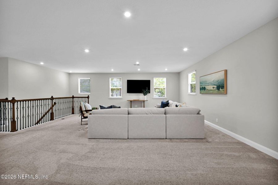 Furnished interior view inside a new home in , Middleburg (Image 14).