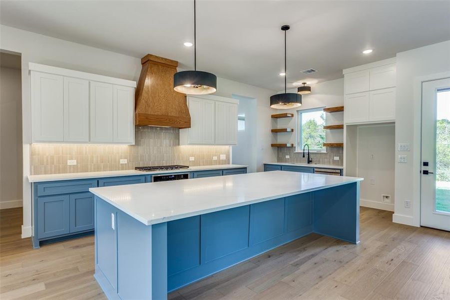Furnished interior view inside a new home in , Weatherford (Image 12).