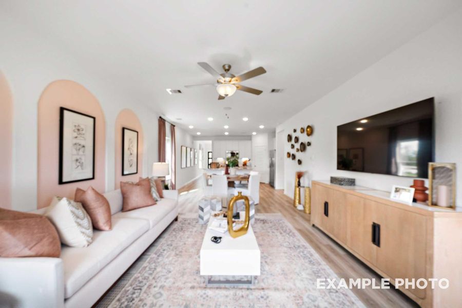 Furnished interior view inside a new home in Caney Creek Place, Conroe (Image 10). Furnished interior view inside a new home in Caney Creek Place, Conroe (Image 10).