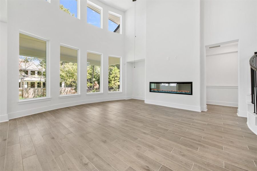 Representative image. Features, specifications, selections and colors may vary.