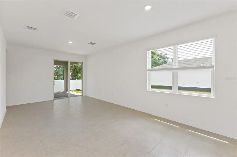 Spacious, unfurnished interior of a new home in Mirror Lake Village, Fruitland Park (Image 24). Spacious, unfurnished interior of a new home in Mirror Lake Village, Fruitland Park (Image 24).