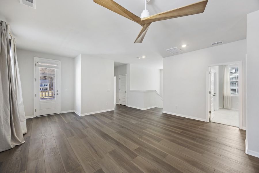 Spacious, unfurnished interior of a new home in Sweetgrass at Summers Corner, Summerville (Image 25). Spacious, unfurnished interior of a new home in Sweetgrass at Summers Corner, Summerville (Image 25).