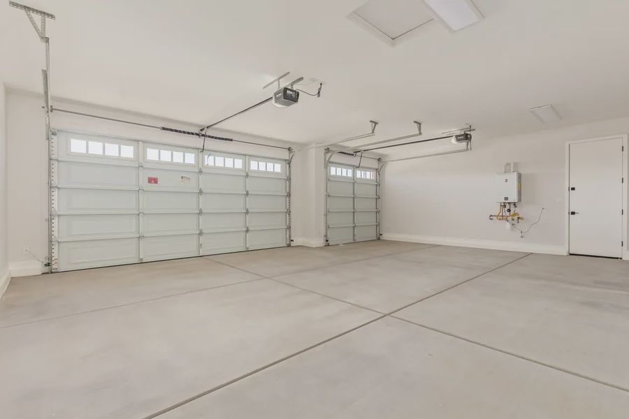 Spacious, unfurnished interior of a new home in Forté at Granite Vista, Waddell (Image 27).