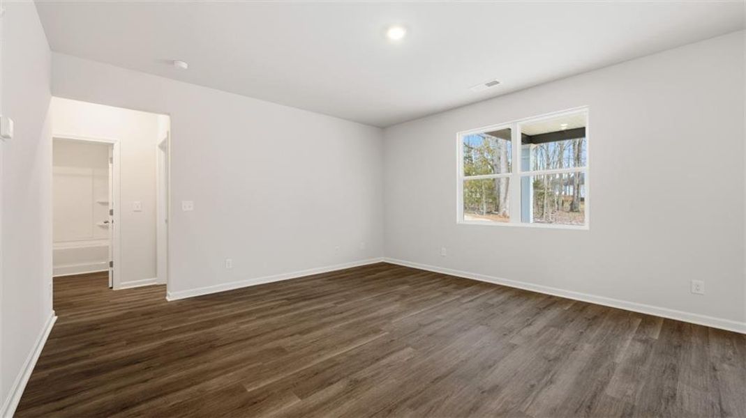Spacious, unfurnished interior of a new home in Jackson Landing, Jefferson (Image 20).