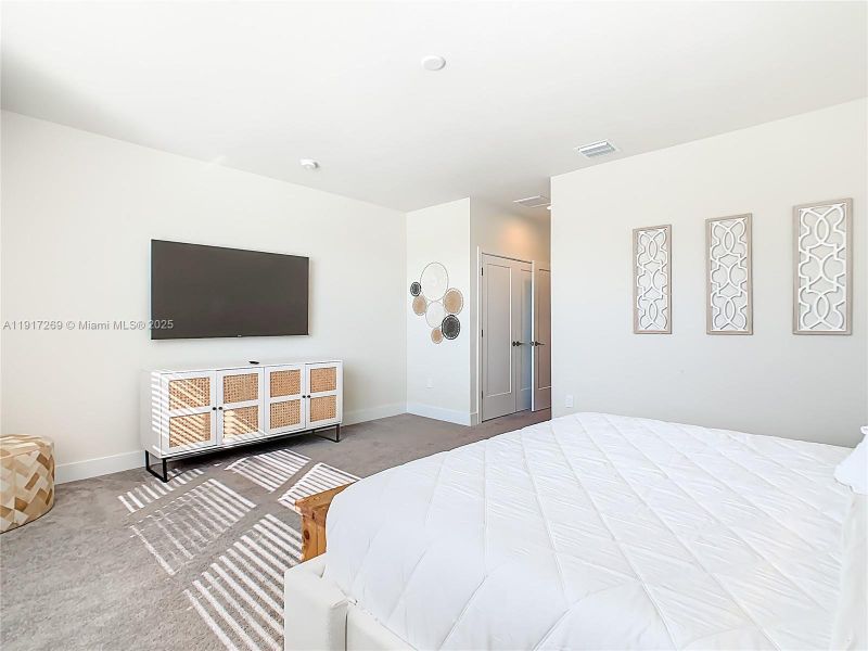 Furnished interior view inside a new home in , Clermont (Image 16). Furnished interior view inside a new home in , Clermont (Image 16).