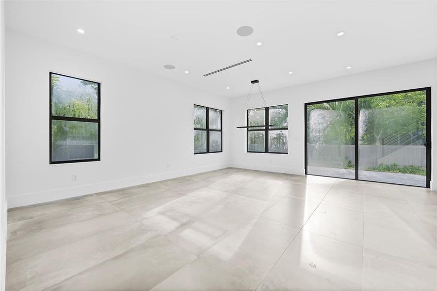 Spacious, unfurnished interior of a new home in , Fort Lauderdale (Image 18). Spacious, unfurnished interior of a new home in , Fort Lauderdale (Image 18).