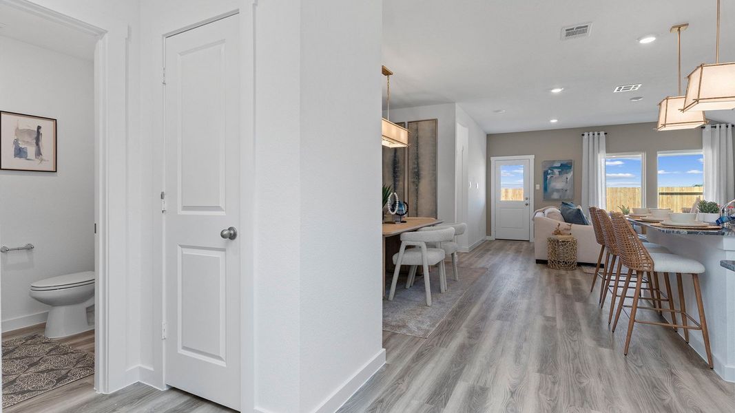 Representative furnished interior of a home built from the Harris by D.R. Horton in Marlow Lake, Texas City (Image 4).