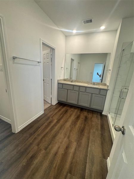 Image 17 of a home in .