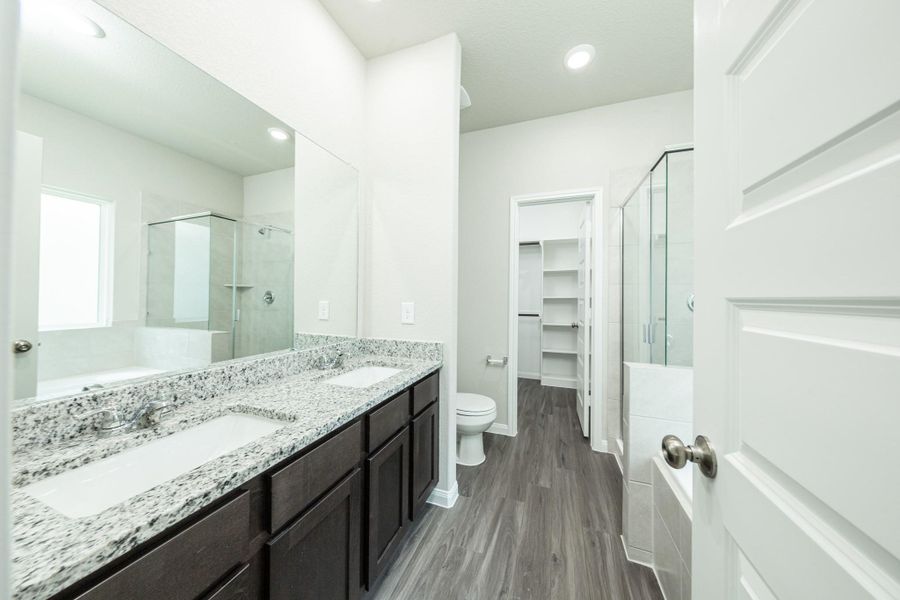 Furnished interior view inside a new home in Ridgeland Hills, Willis (Image 7).