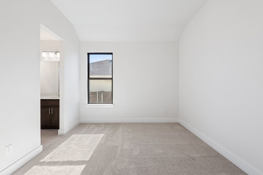 Spacious, unfurnished interior of a new home in Riverstone, Georgetown (Image 35).